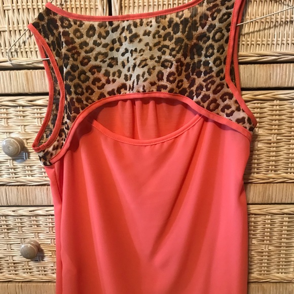 Top - Picture 2 of 2